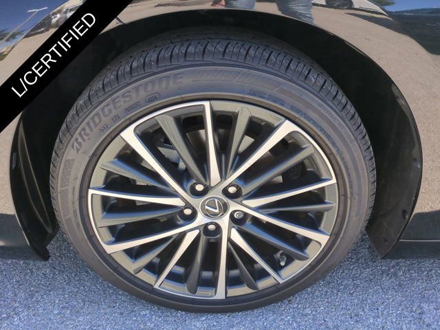 Certified 2022 Lexus ES 350 w/ Premium Package image 11