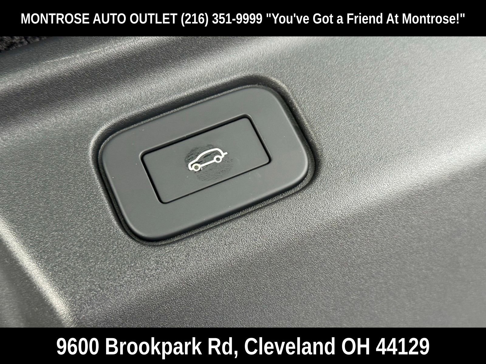 New 2025 Land Rover Range Rover SE image 41