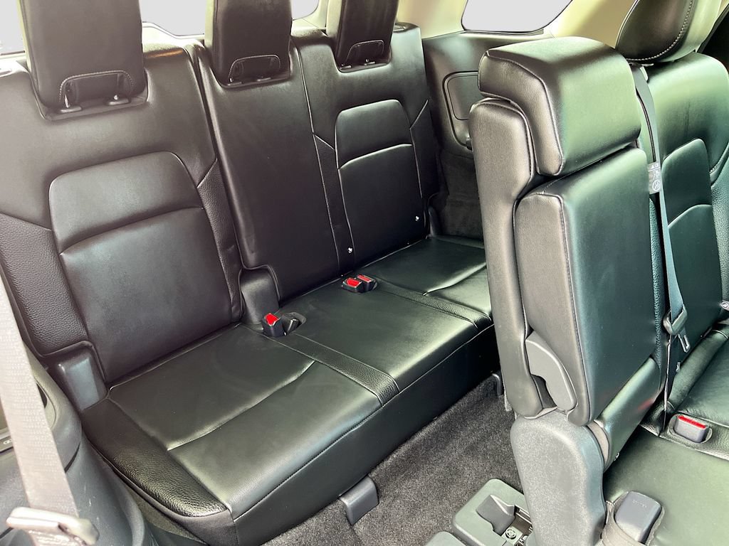 Used 2025 Nissan Pathfinder SL AWD/4WD image 27