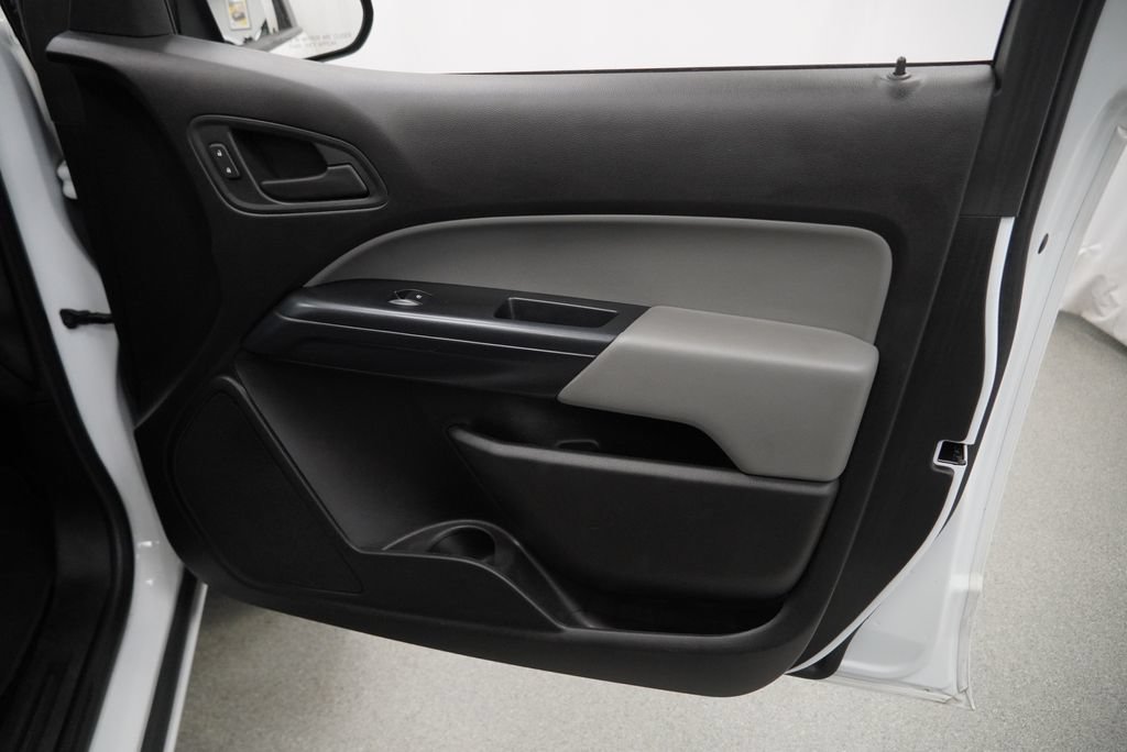 Certified 2018 Chevrolet Colorado W/T AWD/4WD image 29