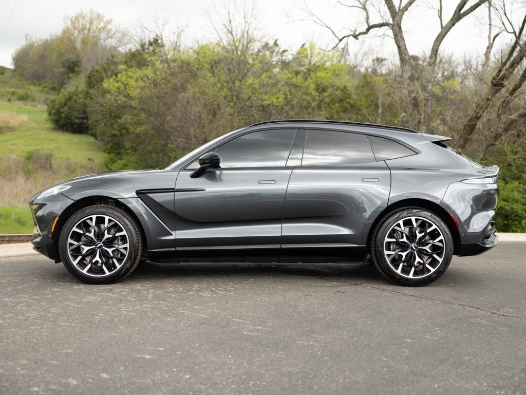Used 2021 Aston Martin DBX image 3