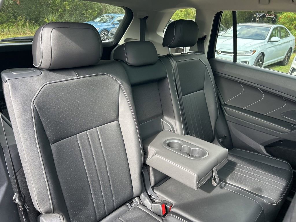 Used 2023 Volkswagen Tiguan SE image 48