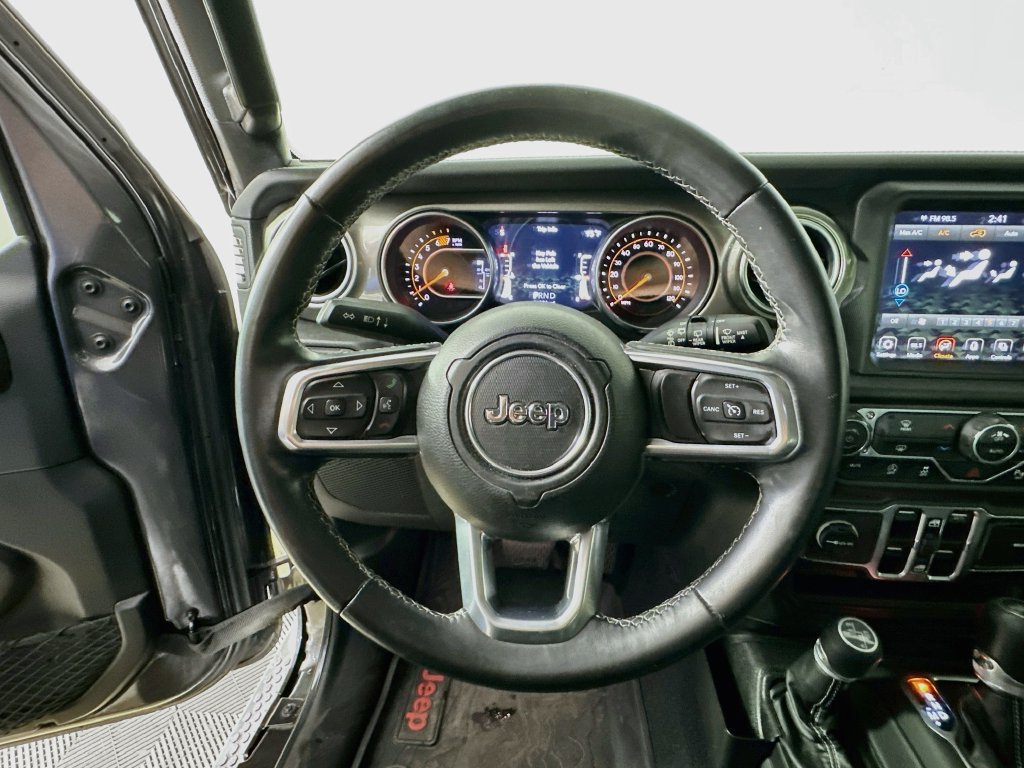 Used 2018 Jeep Wrangler Unlimited Sahara AWD/4WD image 13