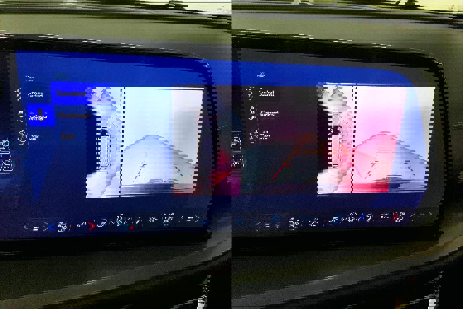 Used 2024 Chevrolet Traverse LT image 21