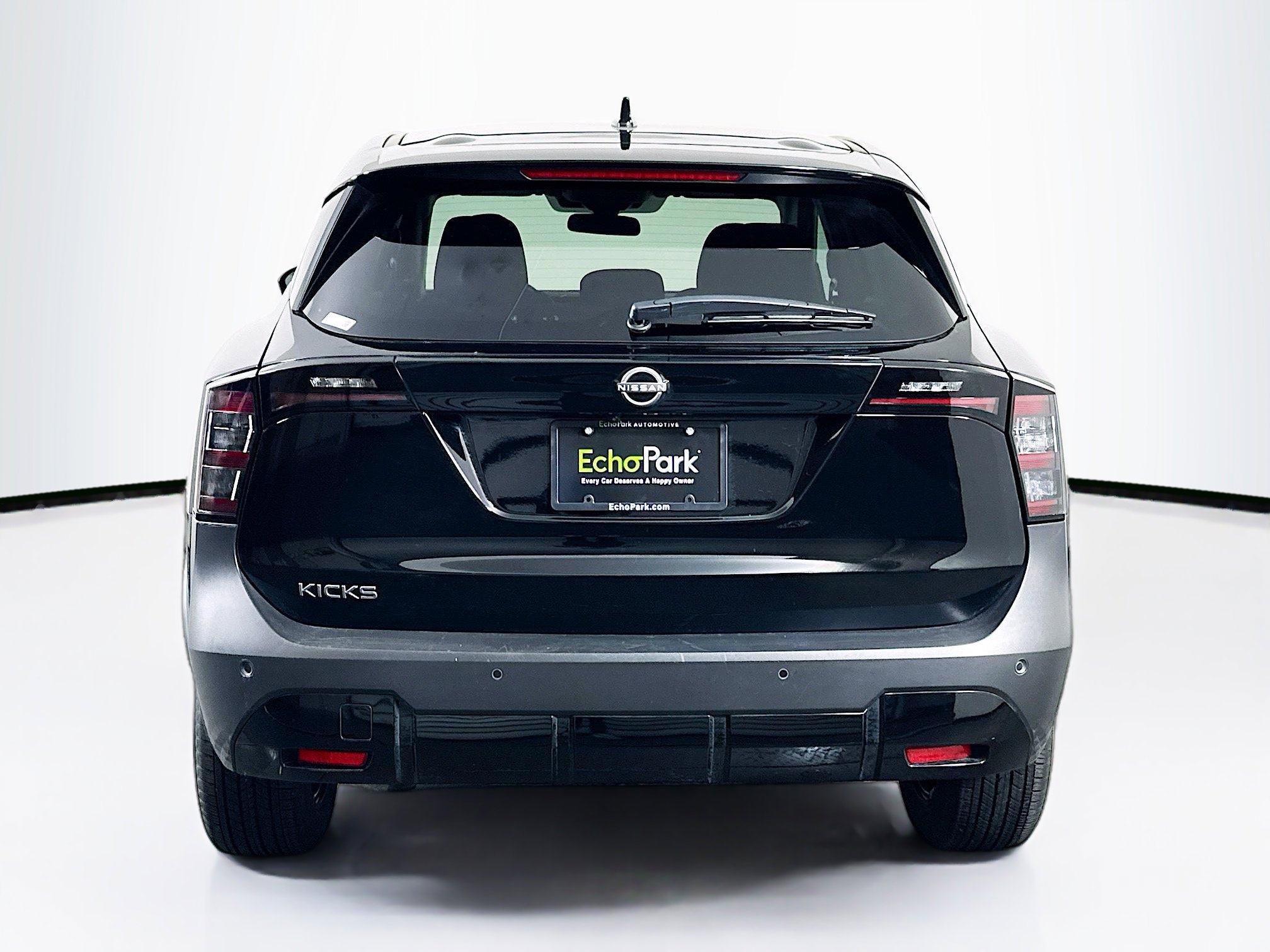 Used 2025 Nissan Kicks SV FWD image 7