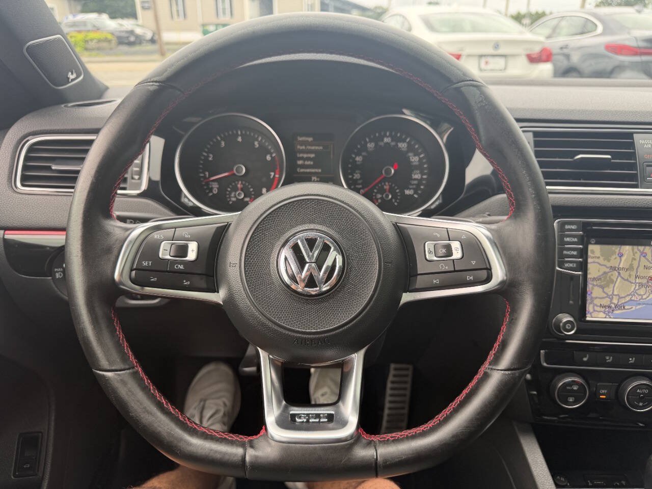 Used 2017 Volkswagen Jetta GLI FWD image 31