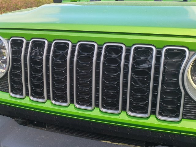 New 2026 Jeep Wrangler Unlimited Sahara AWD/4WD image 24