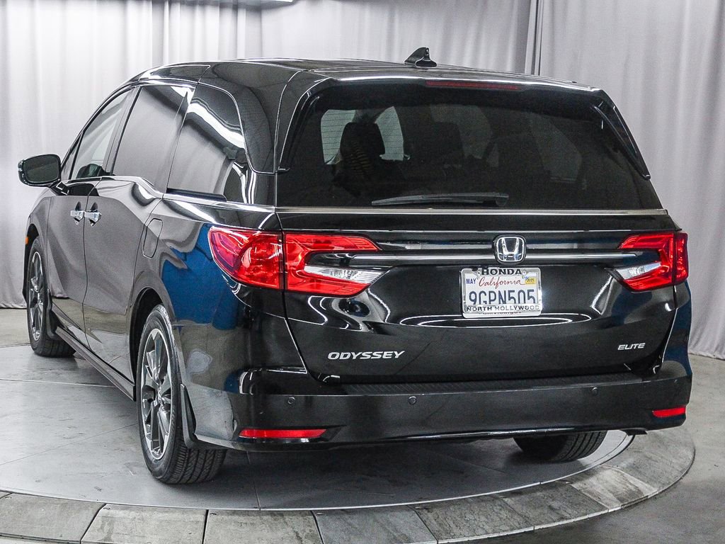 Used 2023 Honda Odyssey Elite image 4