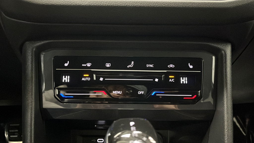 Used 2024 Volkswagen Tiguan SE R-Line AWD/4WD image 18
