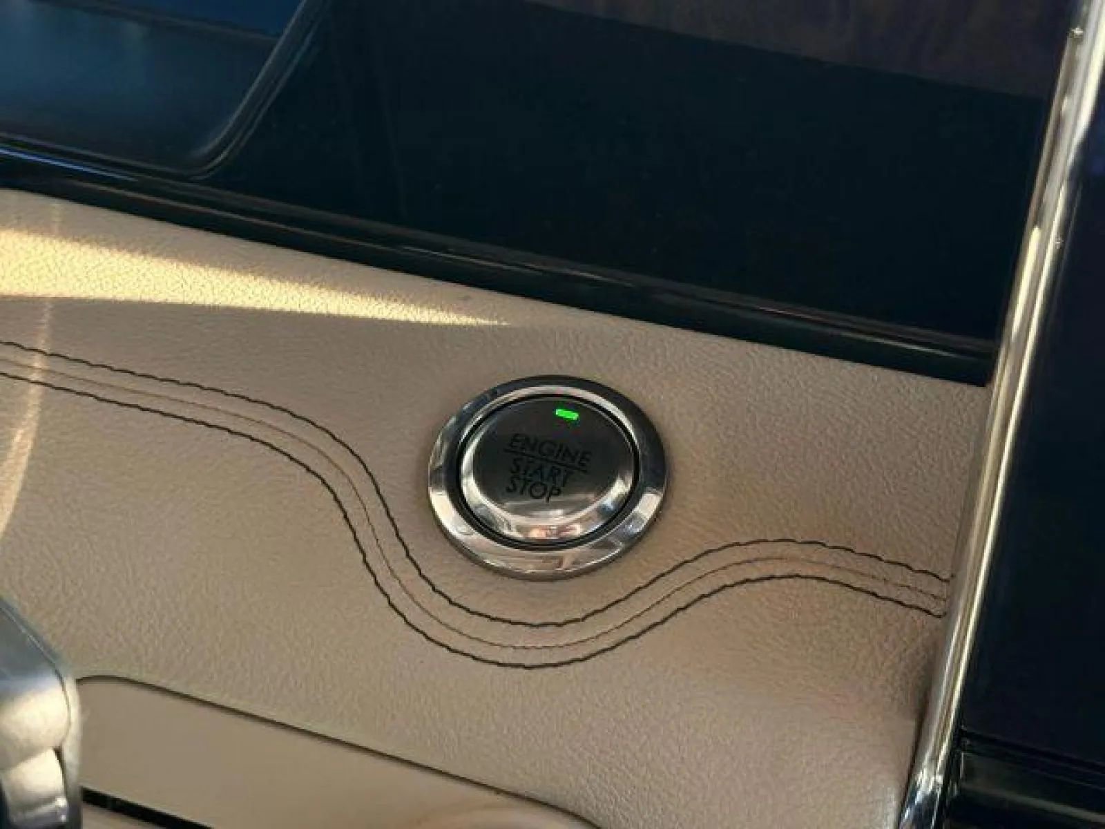 Used 2018 Lincoln Navigator L Reserve w/ Technology Package image 33