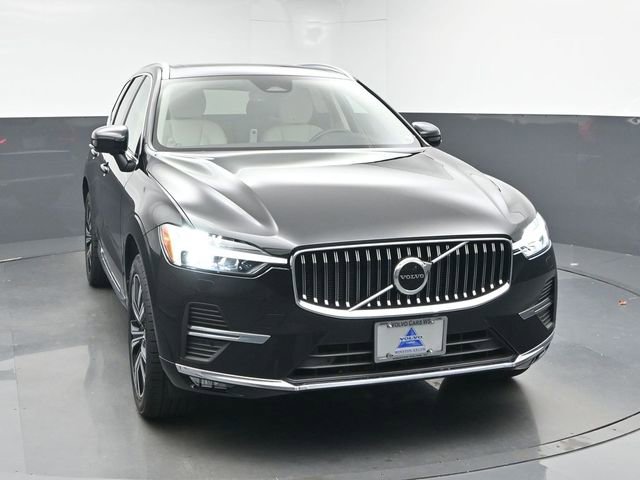 Used 2022 Volvo XC60 B5 Inscription w/ Climate Package image 2