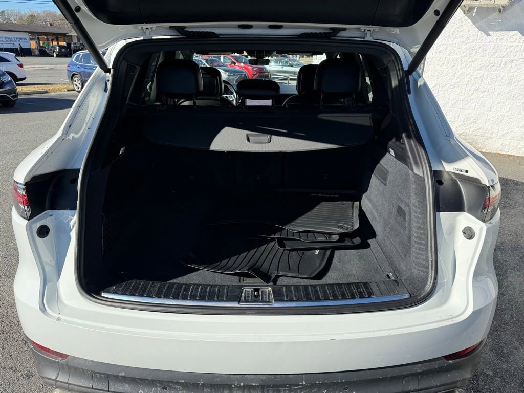Used 2020 Porsche Cayenne image 6