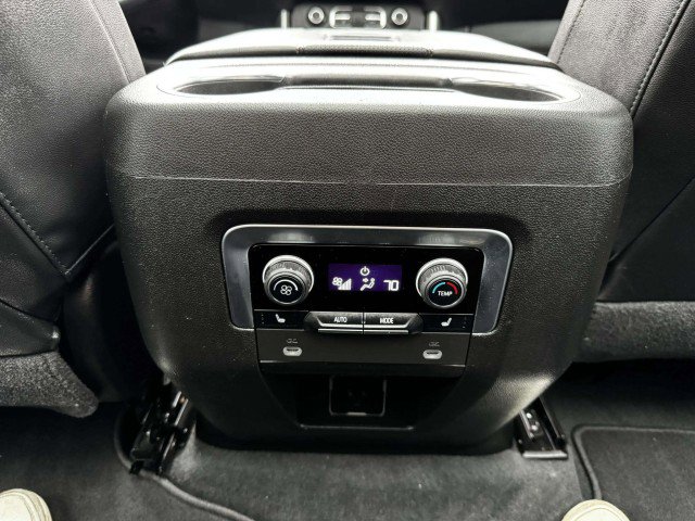 Used 2021 Chevrolet Suburban Premier w/ Premium Package image 41