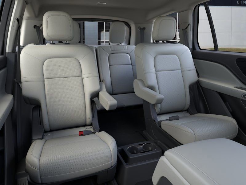 New 2026 Lincoln Aviator 2WD image 11
