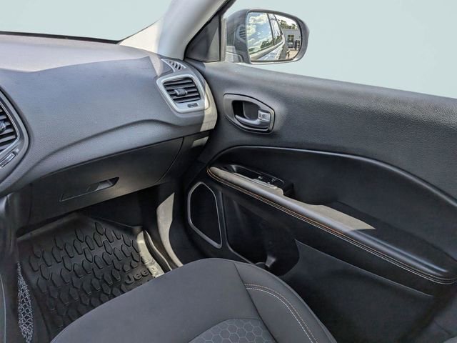 Used 2021 Jeep Compass Sport AWD/4WD image 16
