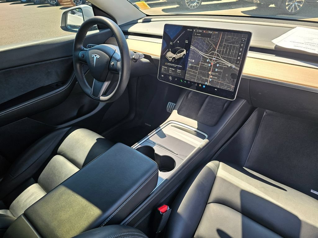 Used 2022 Tesla Model Y Performance AWD/4WD image 27