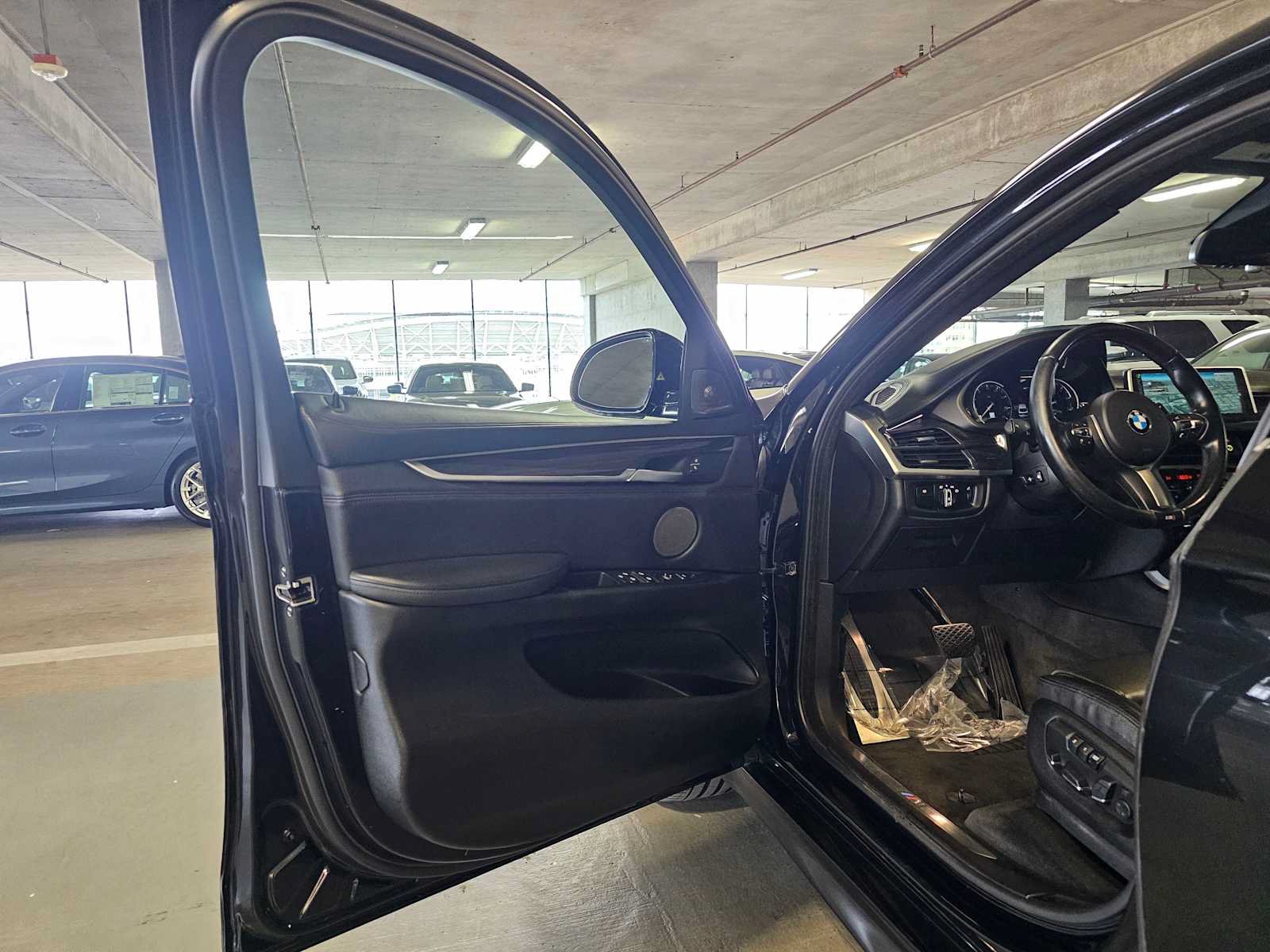 Used 2015 BMW X6 xDrive50i AWD/4WD image 23