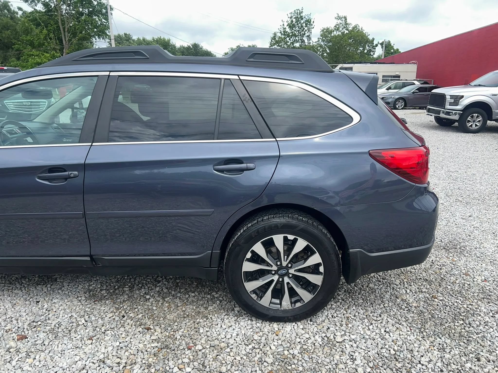 Used 2016 Subaru Outback 3.6R Limited AWD/4WD image 5