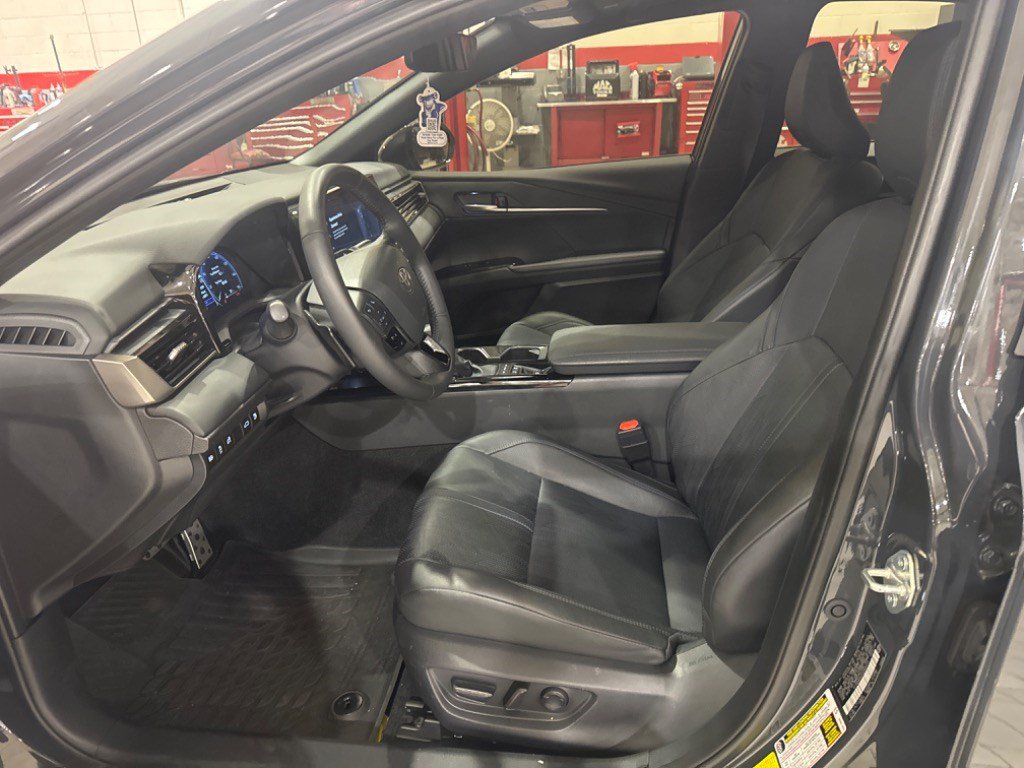 Used 2025 Toyota Camry XSE FWD image 40