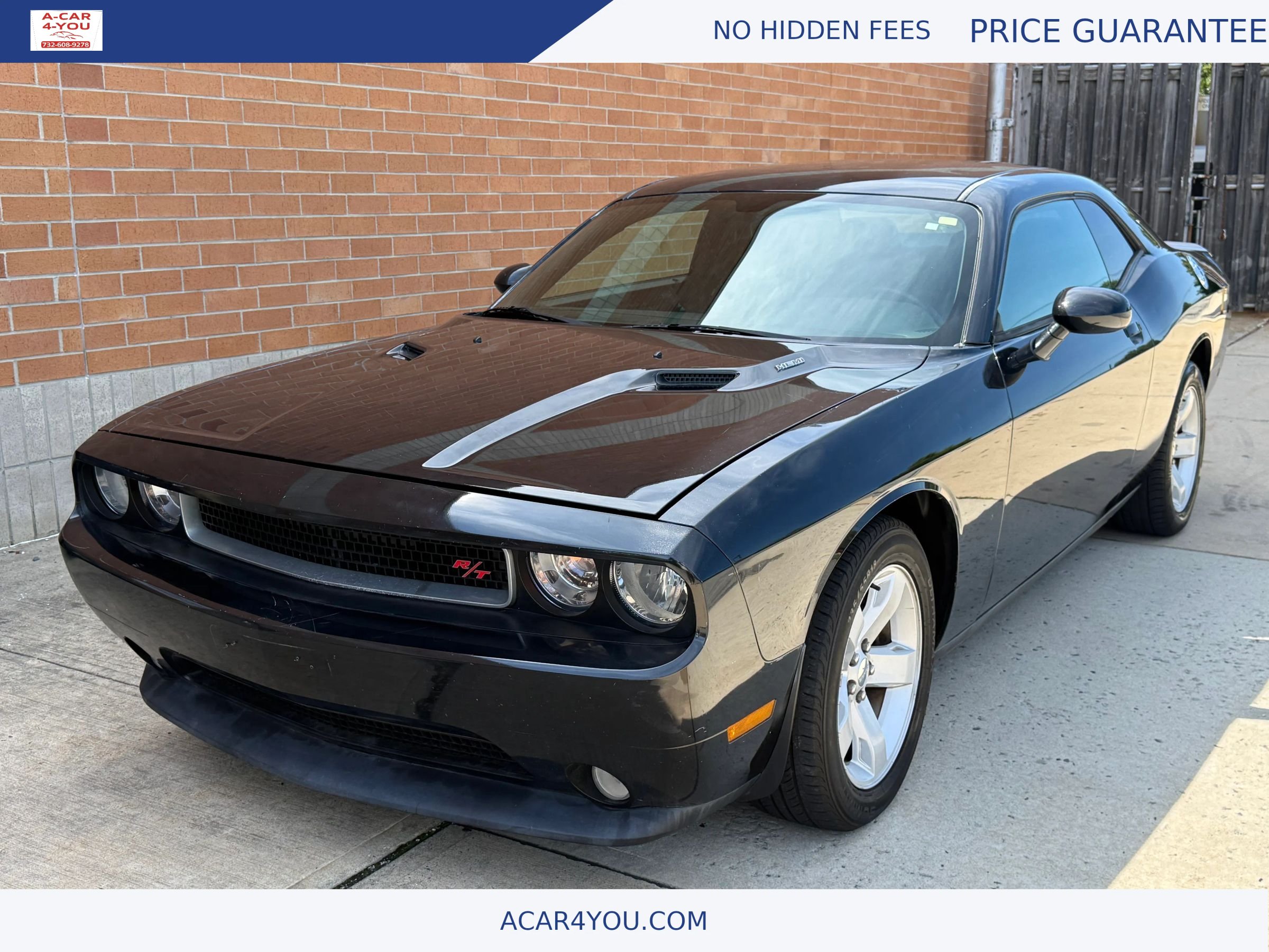 Used 2014 Dodge Challenger R/T RWD image 3