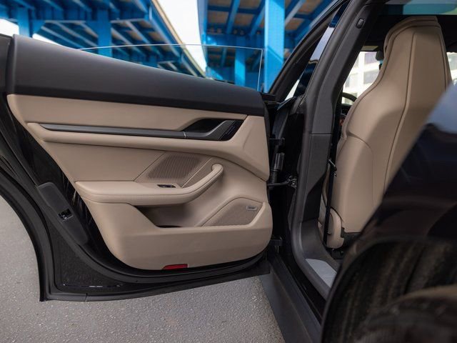 New 2025 Porsche Taycan 4S image 31