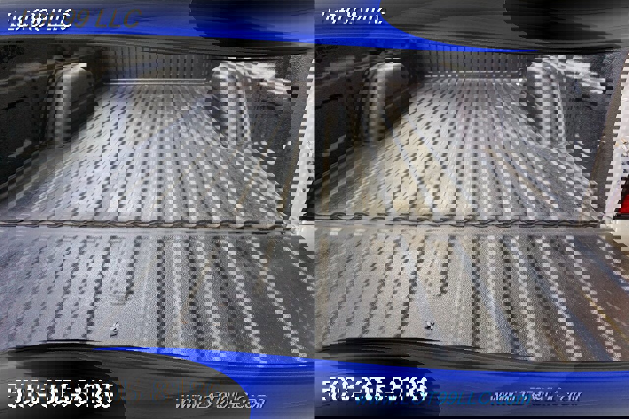 Used 2005 GMC Sierra 3500 SLT w/ Heavy-Duty Power Package image 16