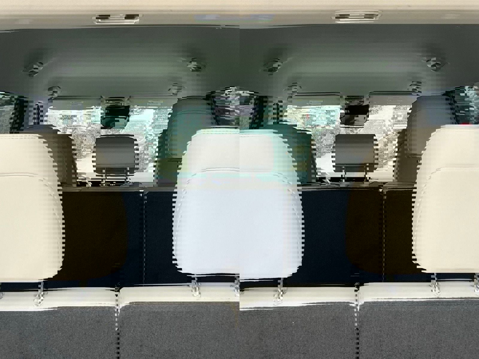 Used 2025 Hyundai Santa Fe SEL image 16