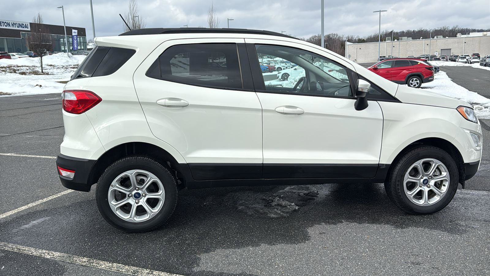Used 2022 Ford EcoSport SE image 4