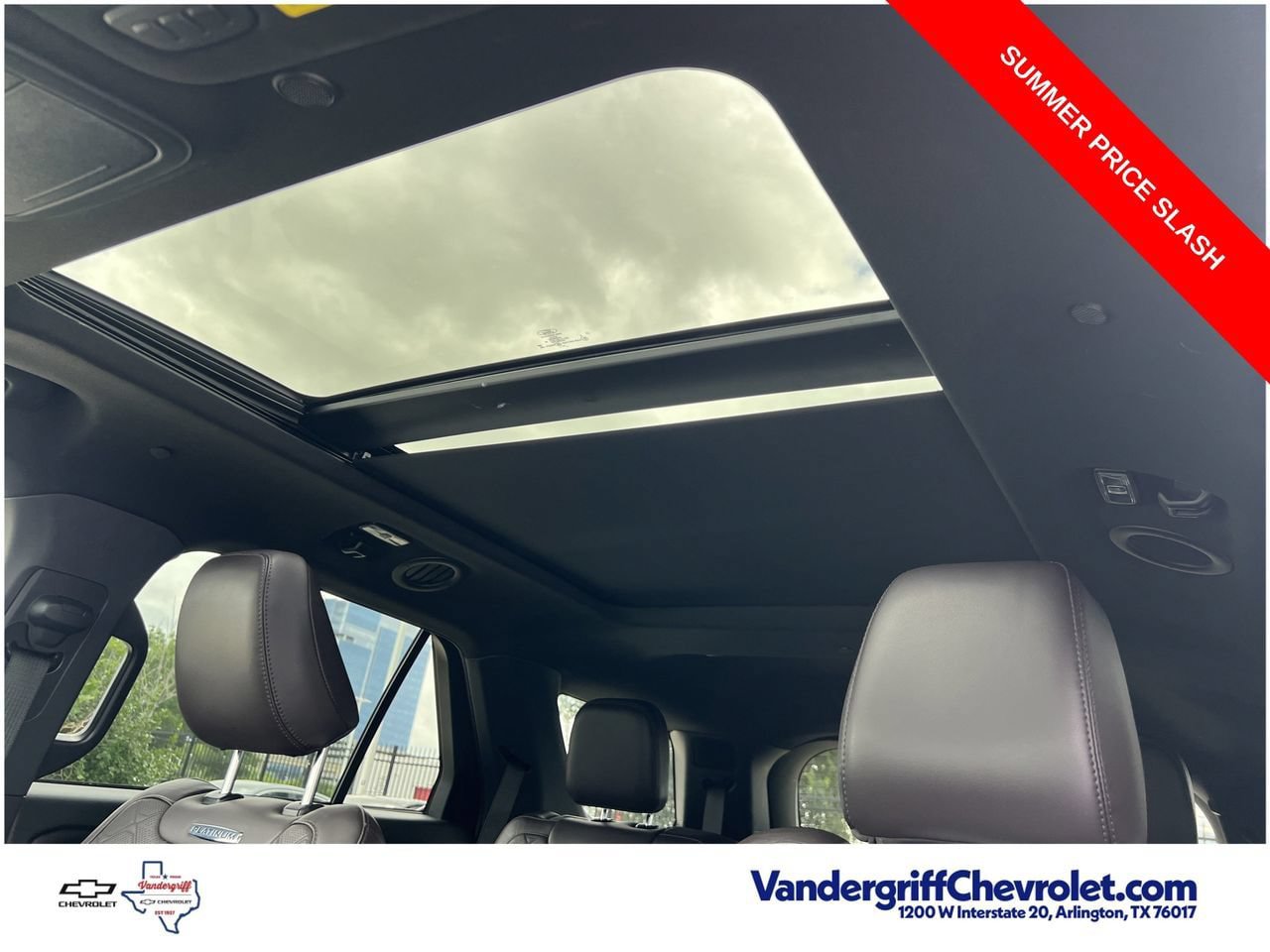 Used 2025 Ford Explorer Platinum w/ LUX Leather Package AWD/4WD image 21