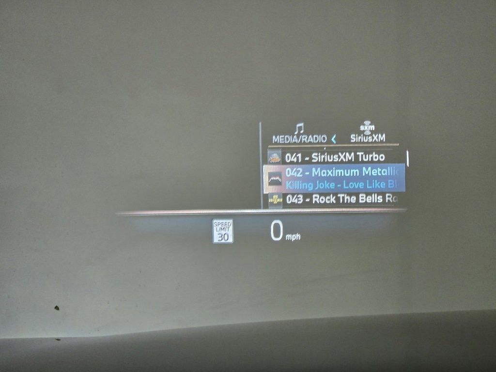 Used 2024 BMW 760i xDrive w/ Executive Package image 25