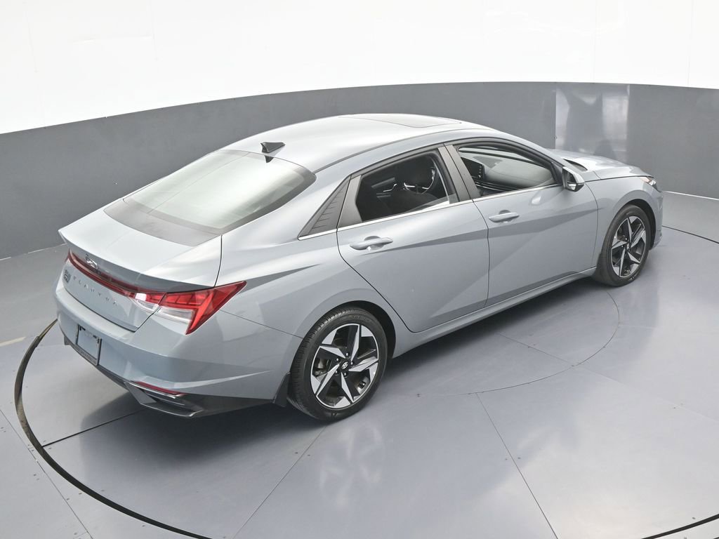 Used 2022 Hyundai Elantra SEL w/ Convenience + Premium Package FWD image 47