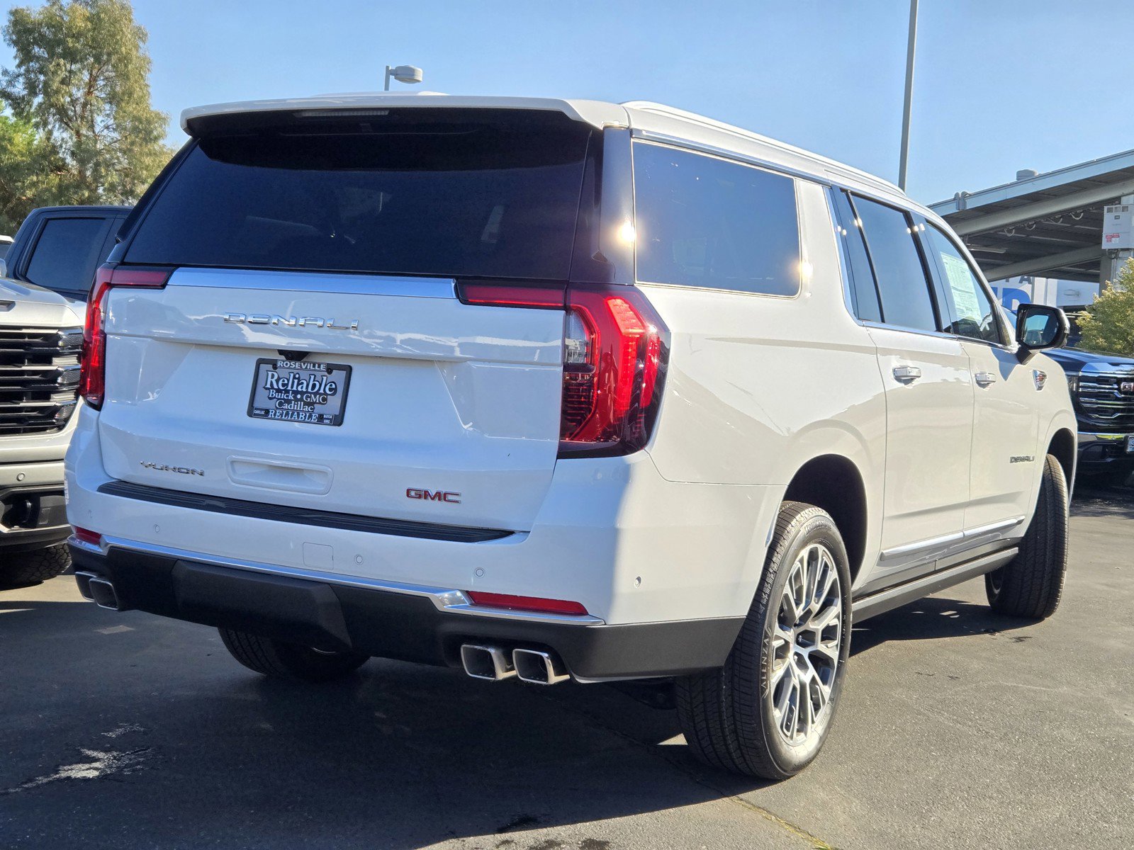 New 2026 GMC Yukon XL Denali w/ Sun & Power Step Package image 4