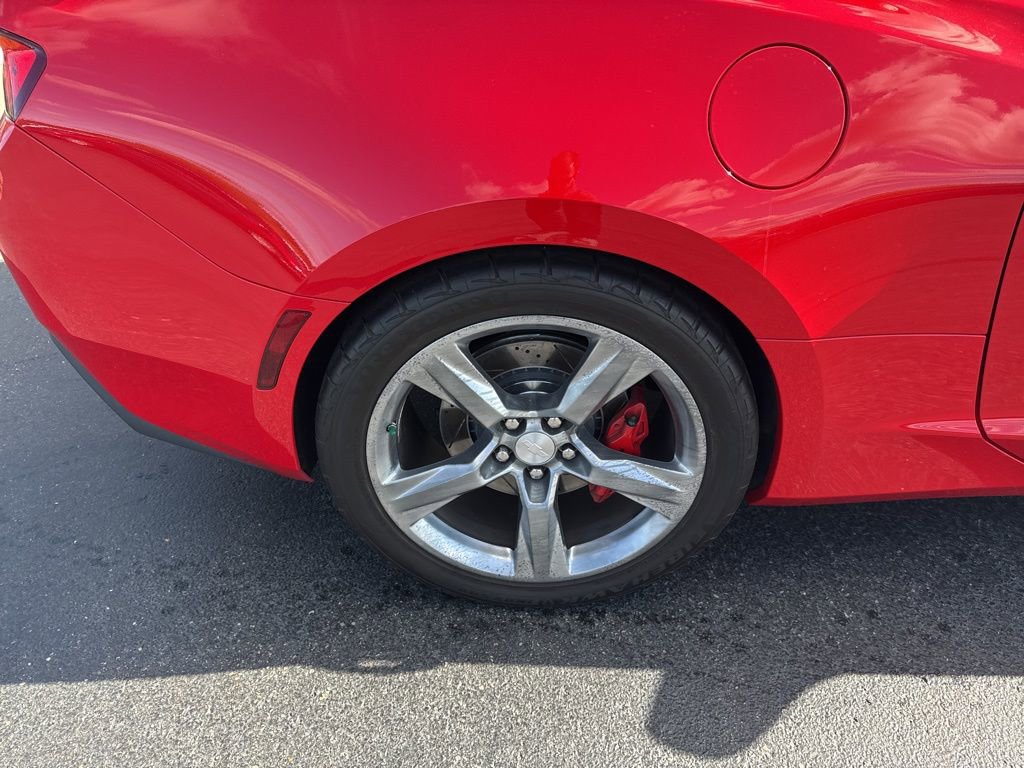 Used 2017 Chevrolet Camaro SS image 9