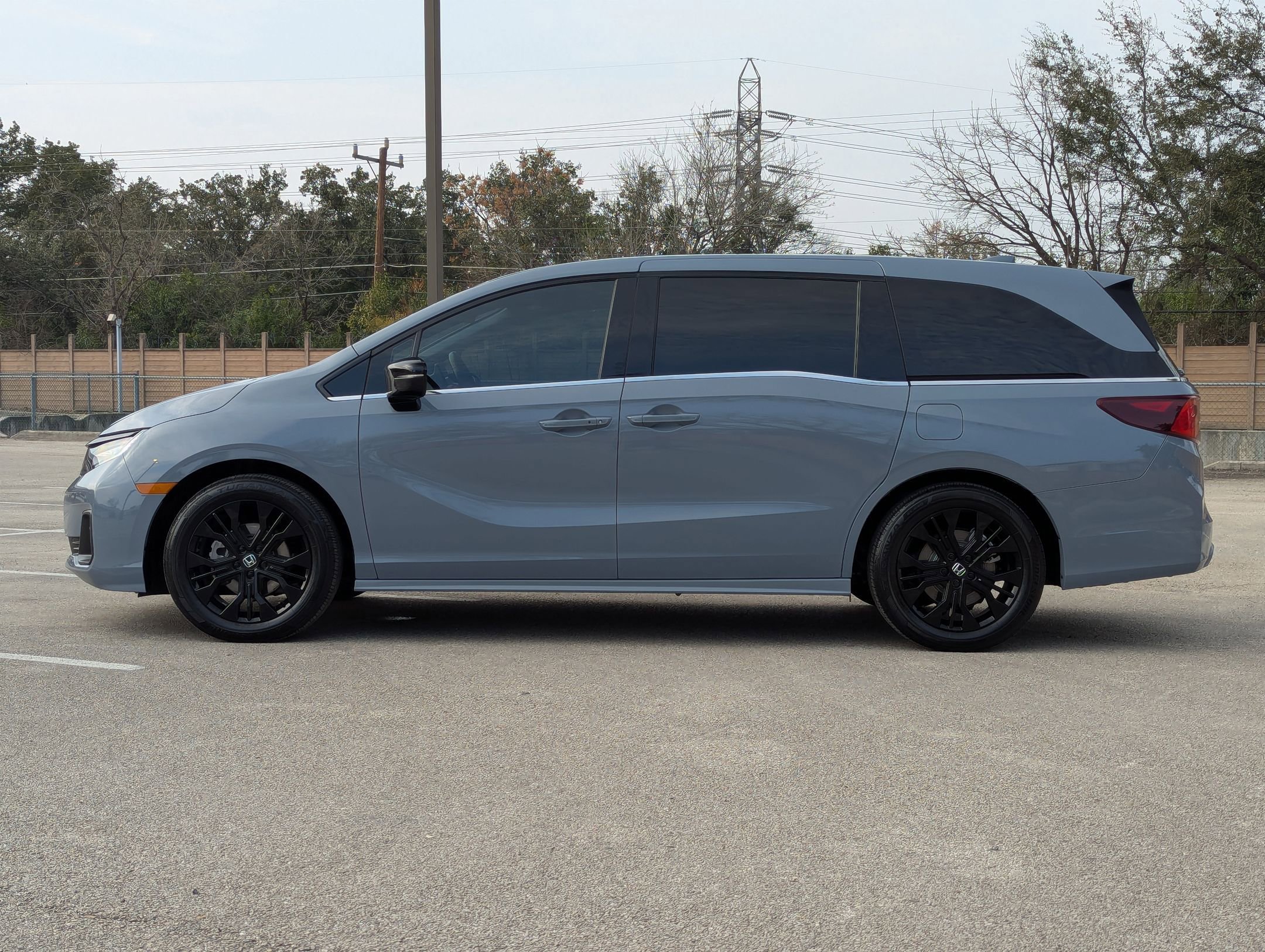 Used 2025 Honda Odyssey Sport-L image 7