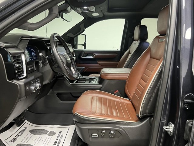 Used 2024 GMC Sierra 3500 Denali Ultimate image 21