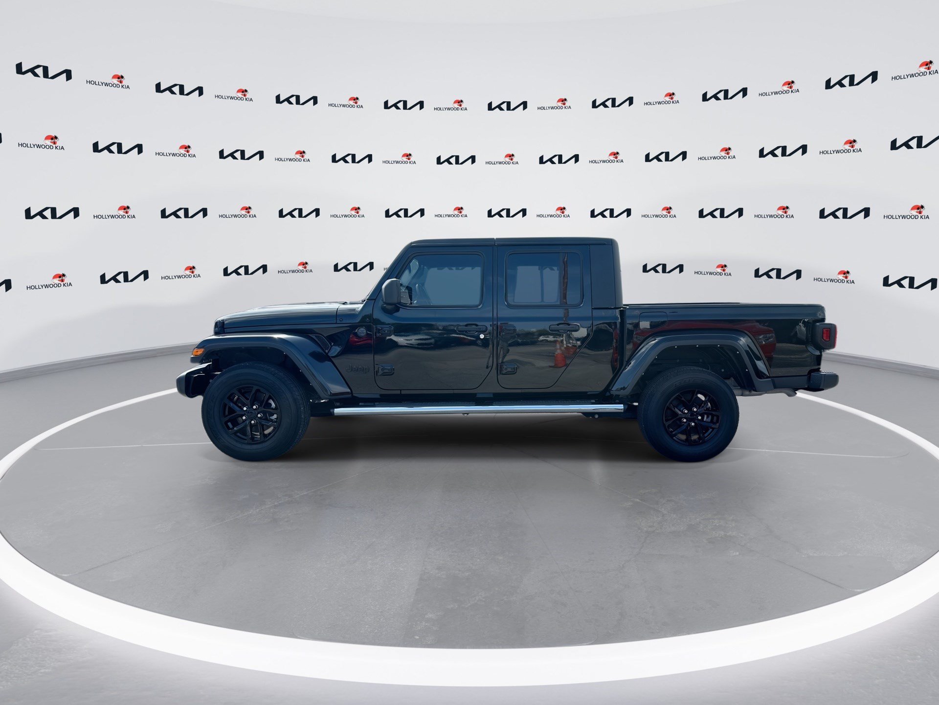 Used 2022 Jeep Gladiator Sport AWD/4WD image 5