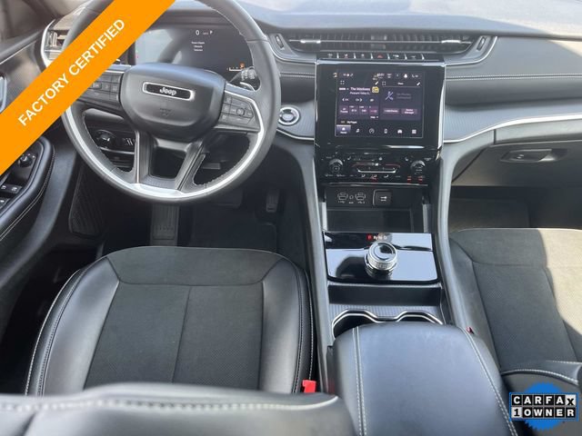 Certified 2025 Jeep Grand Cherokee Altitude AWD/4WD image 15