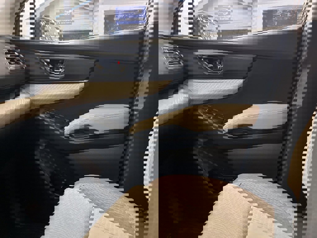 Used 2019 Subaru Ascent Premium w/ Popular Package #3 image 14