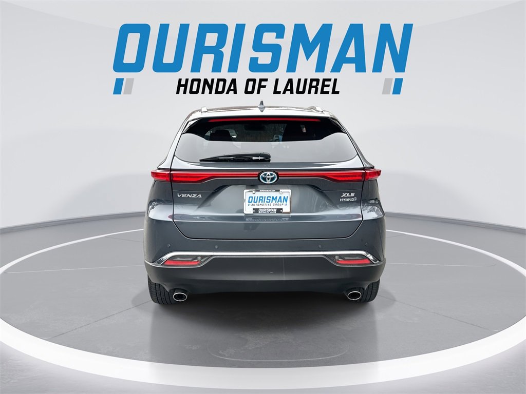 Used 2021 Toyota Venza XLE image 7
