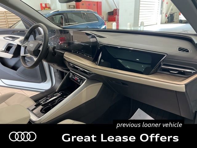Used 2025 Audi Q5 Premium w/ Convenience Package AWD/4WD image 24