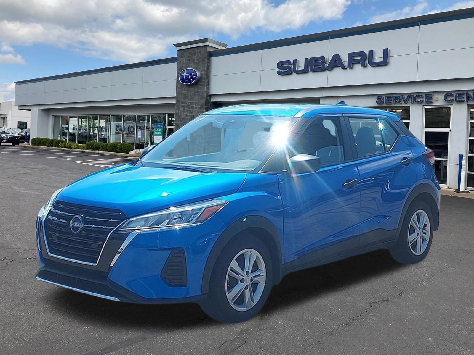 Used 2024 Nissan Kicks S FWD image 3