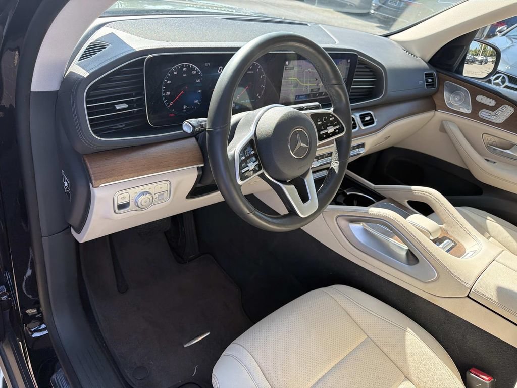 Used 2020 Mercedes-Benz GLS 450 4MATIC image 18