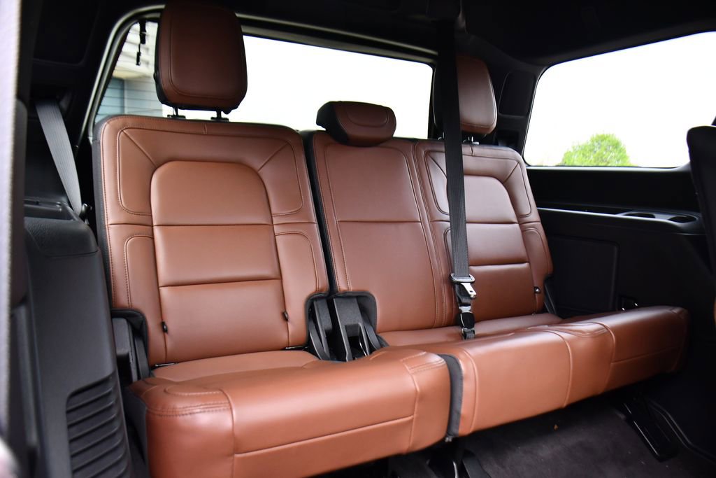 Used 2022 Lincoln Navigator Reserve AWD/4WD image 19