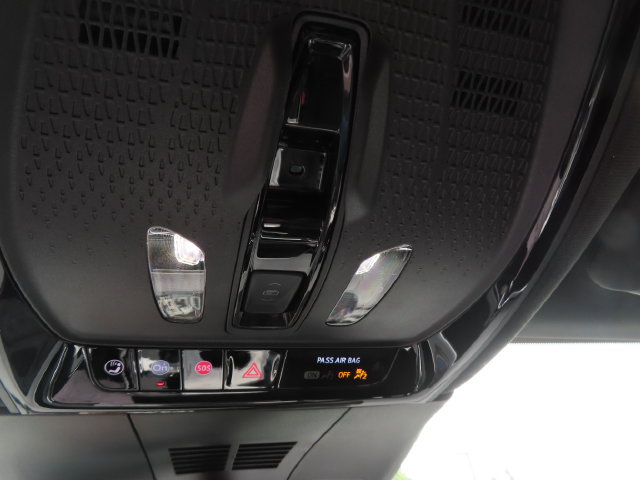 Certified 2024 Cadillac Lyriq Tech AWD/4WD image 38