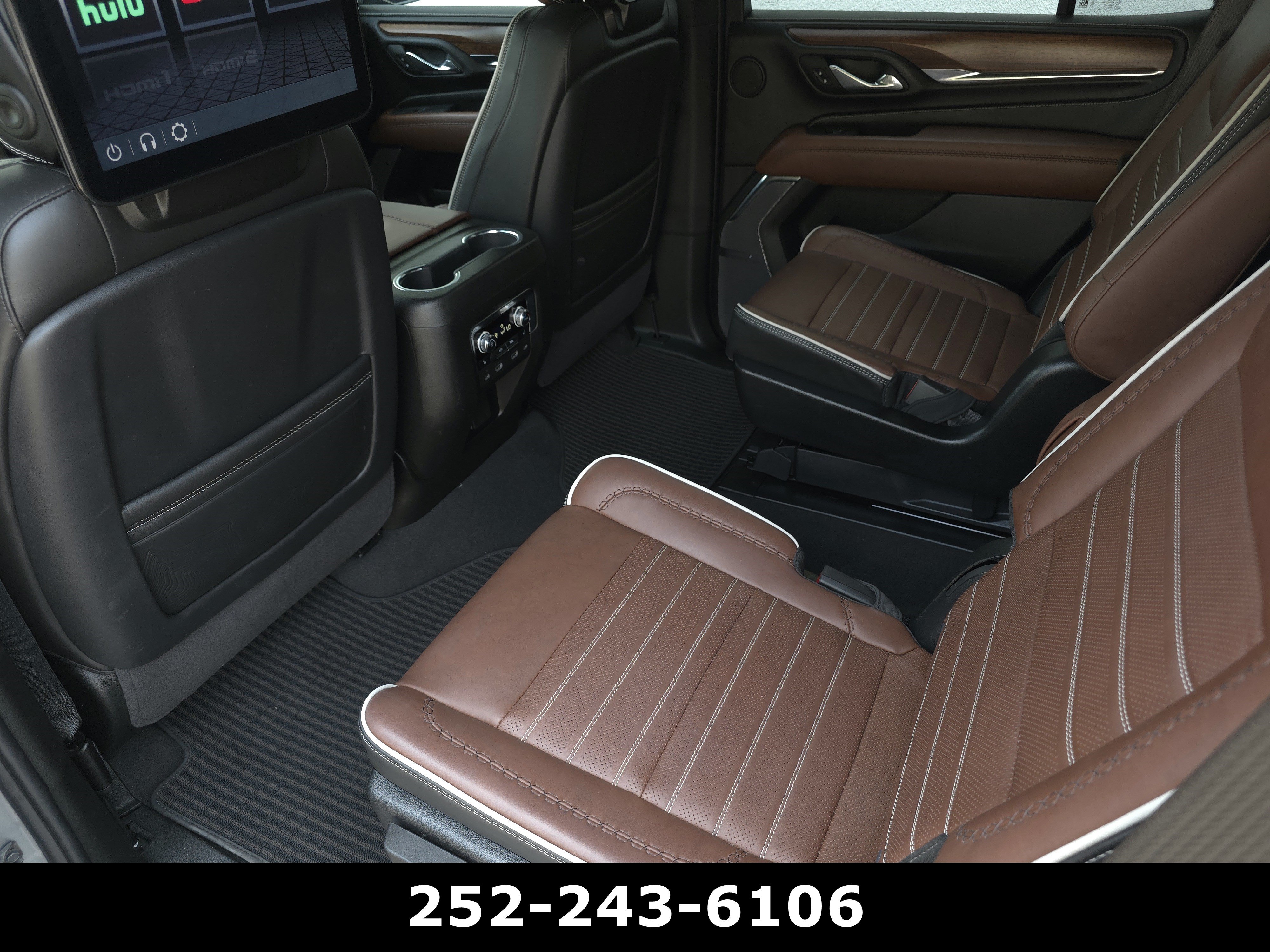 Used 2024 GMC Yukon Denali Ultimate AWD/4WD image 29