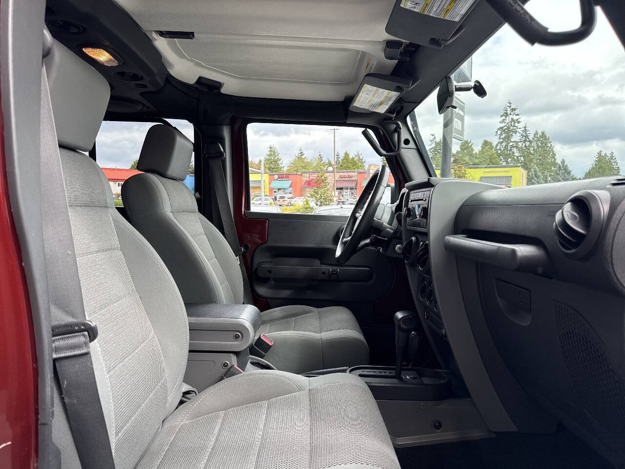 Used 2007 Jeep Wrangler Unlimited Sahara AWD/4WD image 15