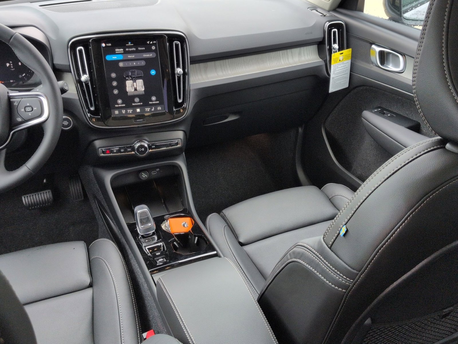 New 2026 Volvo XC40 B5 Plus w/ Protection Package Premier image 23