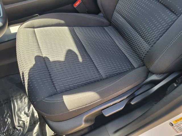 Used 2025 Chevrolet Equinox LT FWD image 12