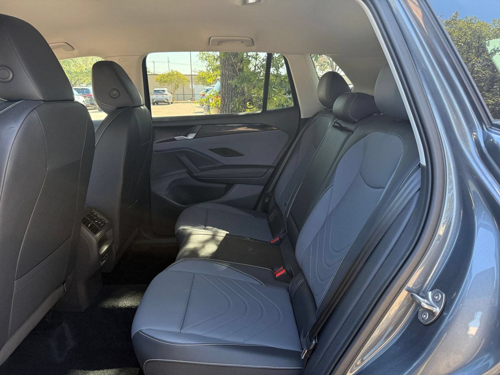 Used 2026 Volkswagen Tiguan SE AWD/4WD image 27