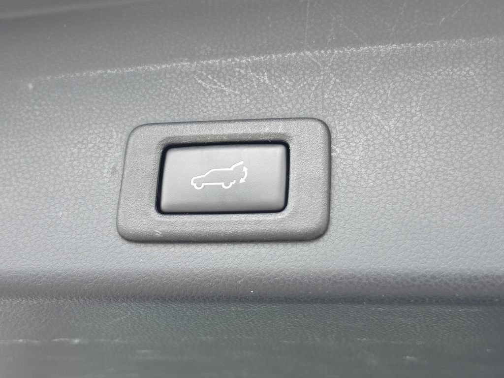 Used 2019 Subaru Ascent Limited AWD/4WD image 8